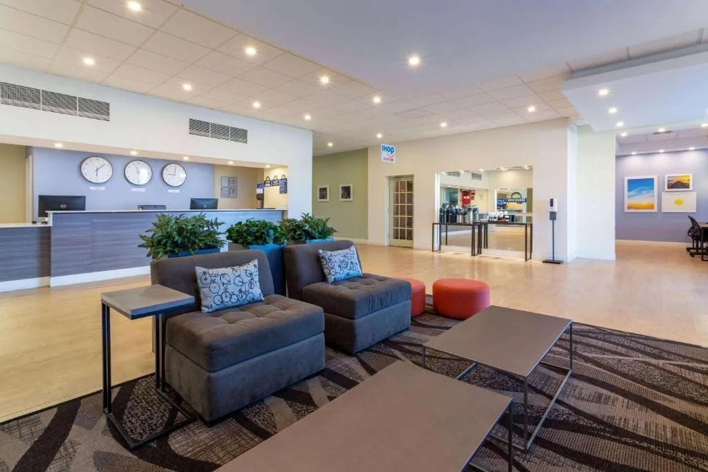 Lobby van het Hotel Days Inn Wyndham Kennedy Space Center