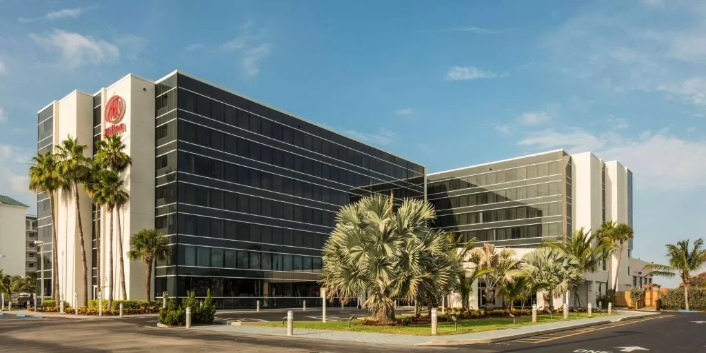 Exterior van het Hotel Hilton Oceanfront
