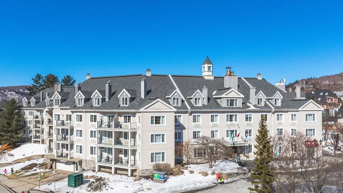 Exterior van het Holiday Inn Express Mont Tremblant