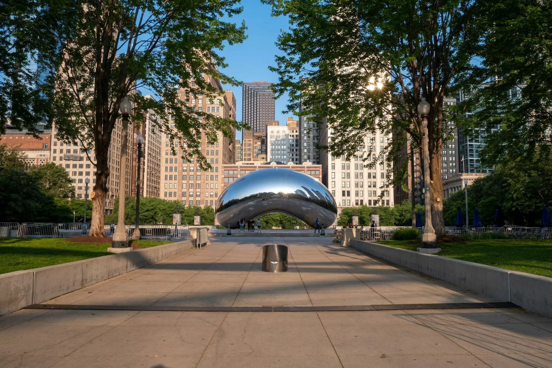 'The Bean' (Cloud Gate) in Millennium Park Chicago